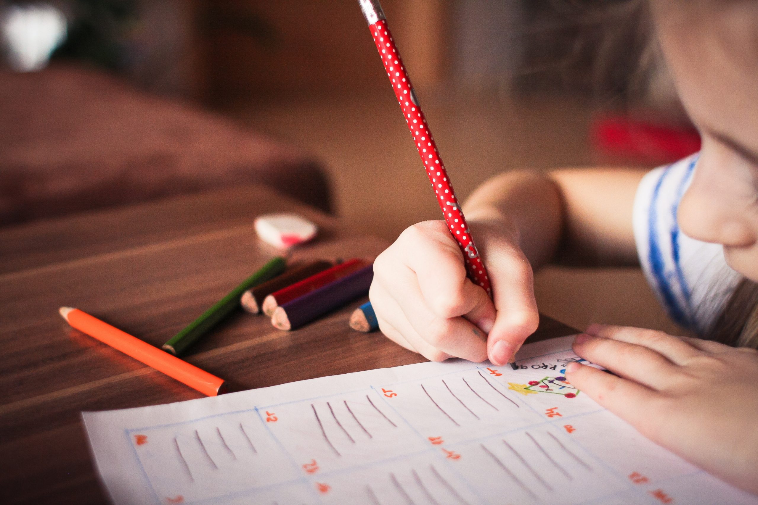 retard scolaire difficultés scolaires haut potentiel QI surdoué école devoirs