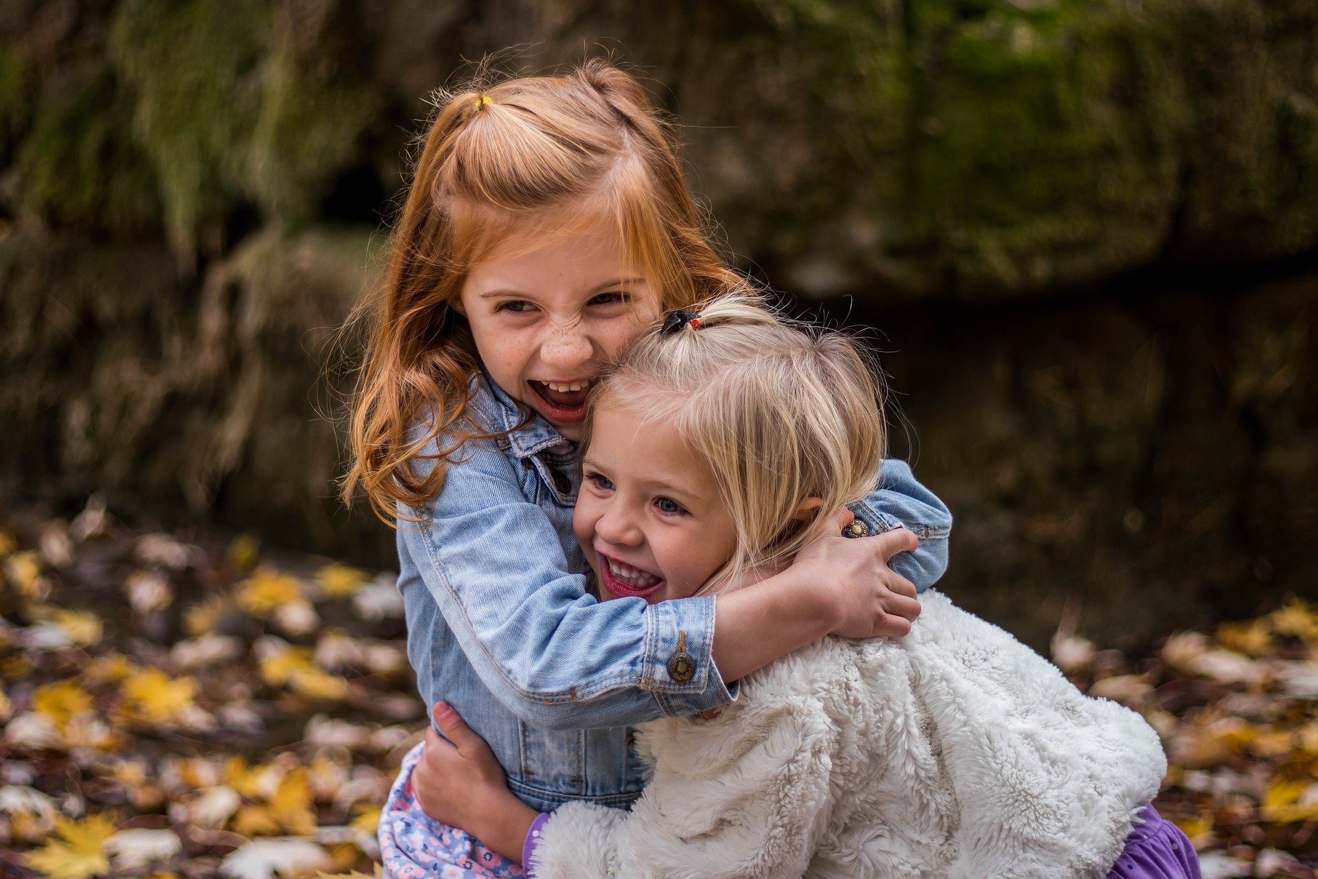 enfants jouant filles autisme