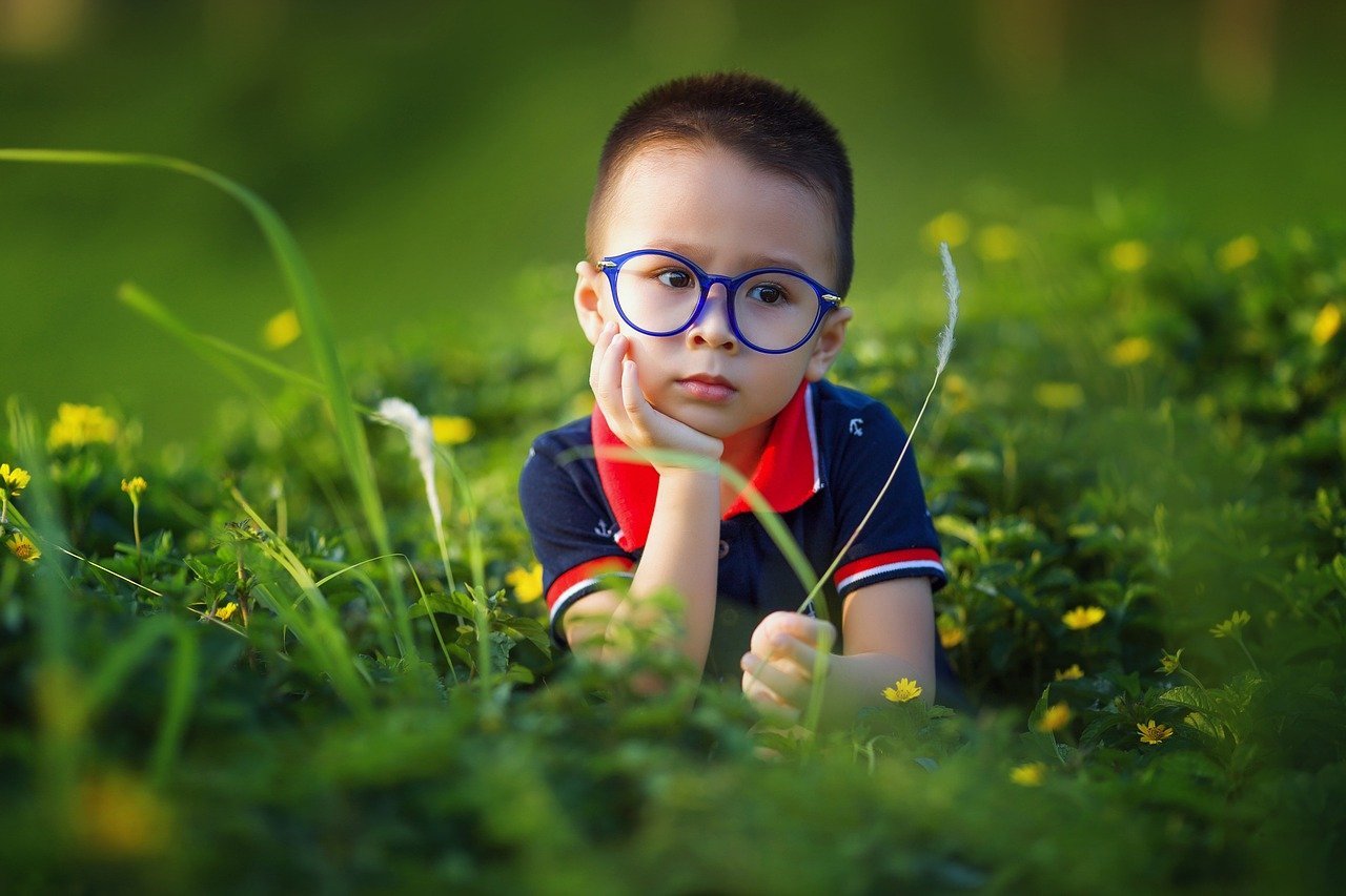 Enfant garçon autisme